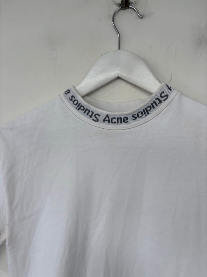 Acne Tee - size XXS