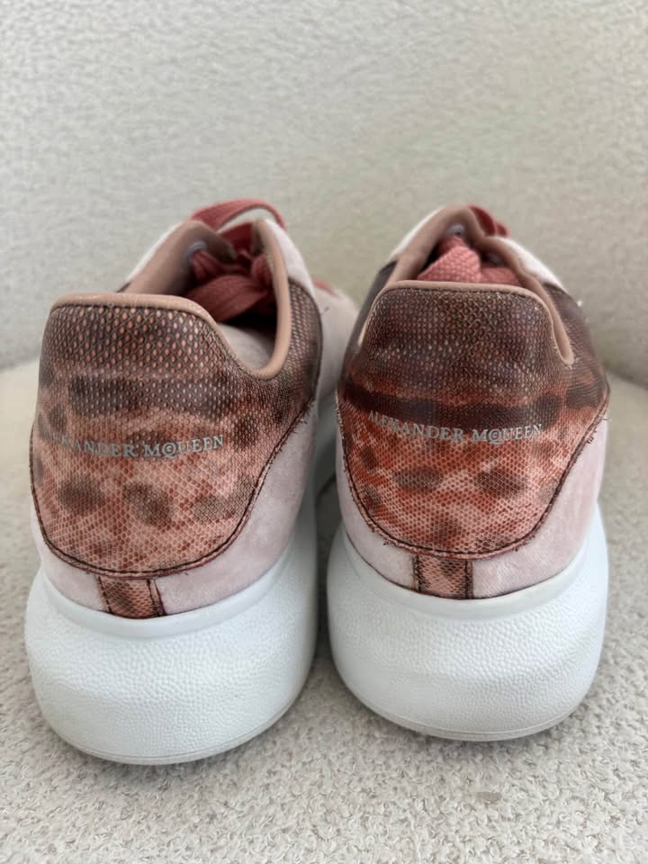 Alexander McQueen Runner - size 40