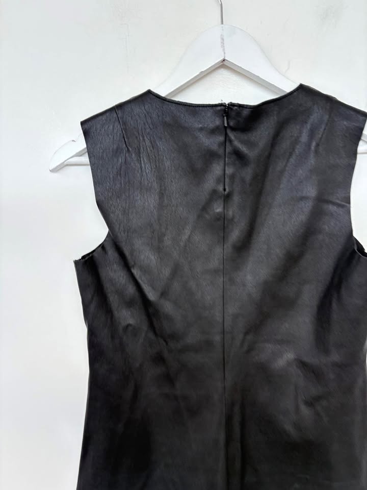 Scanlan Theodore Leather Top - size 10