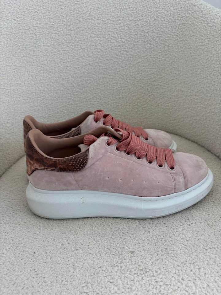 Alexander McQueen Runner - size 40