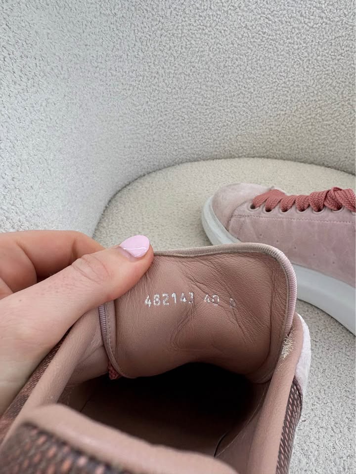Alexander McQueen Runner - size 40