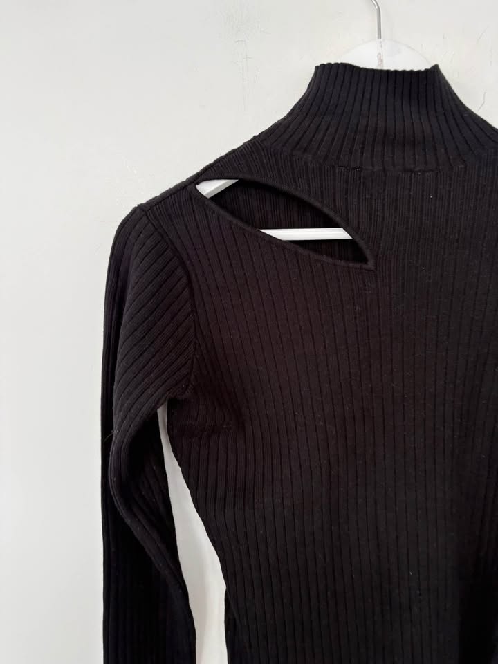 Notes Knit Jumper - size small