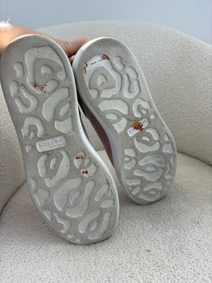 Alexander McQueen Runner - size 40