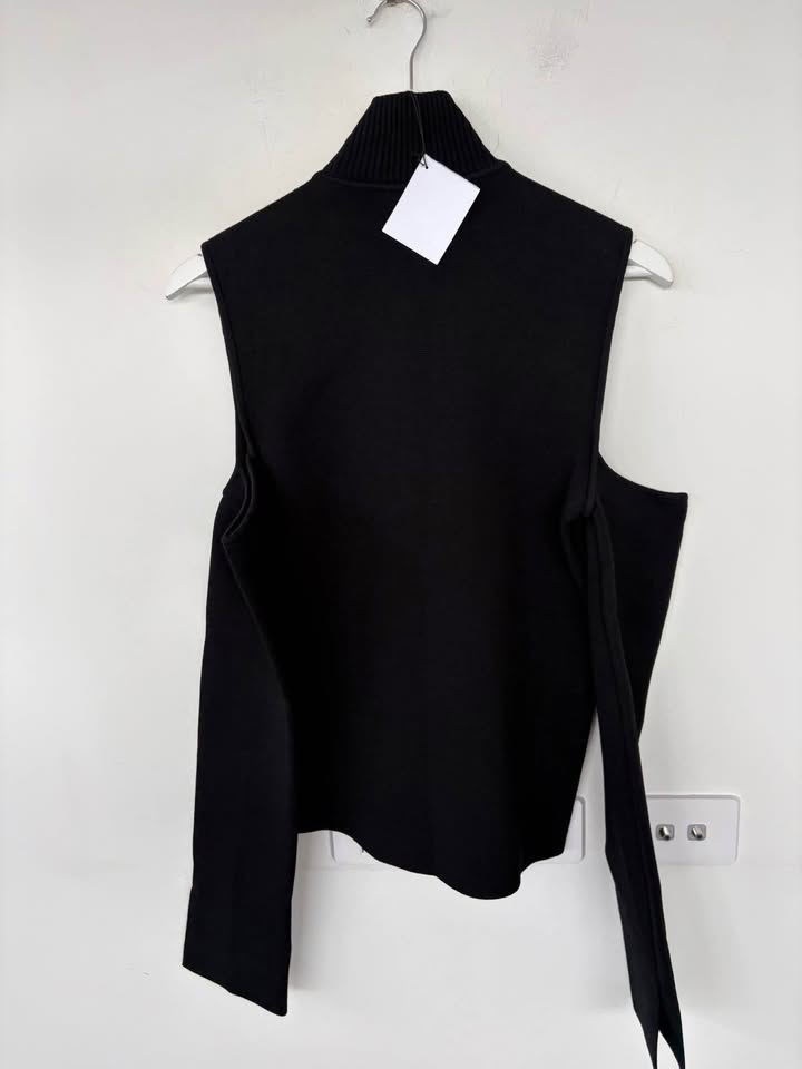 Scanlan Theodore Crepe Knit Top - size medium BNWT