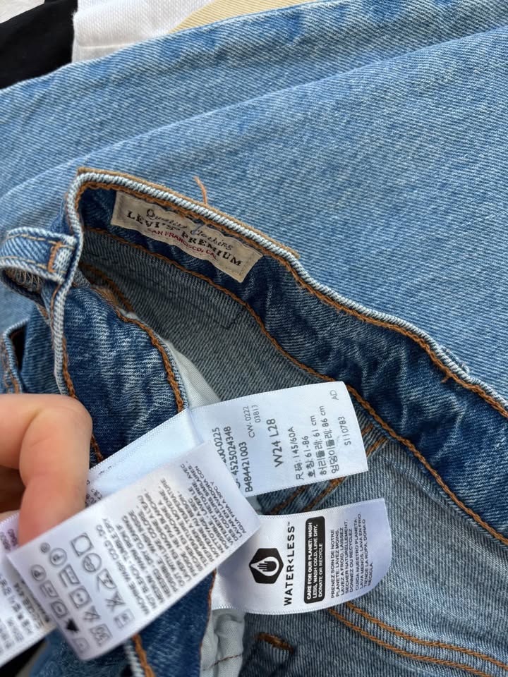 Levi’s Jeans - Size 24