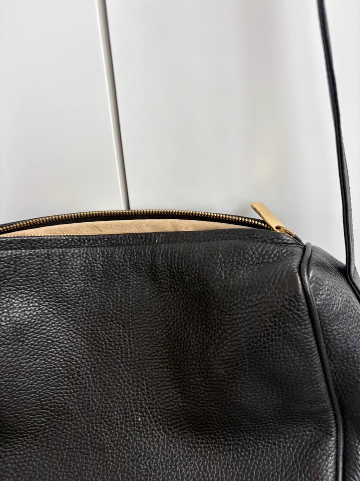 A-ESQUE Leather Bag