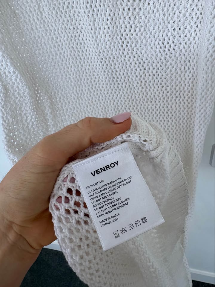 Venroy Crochet Skirt - size medium