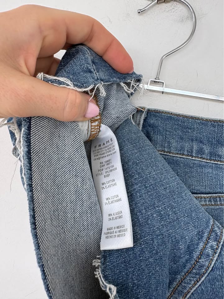 Frame Shorts - size 24