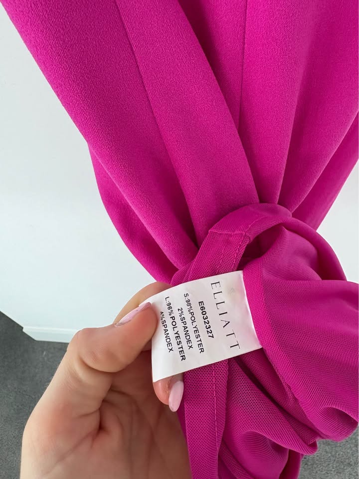 Elliatt Maxi Dress - size small BNWT