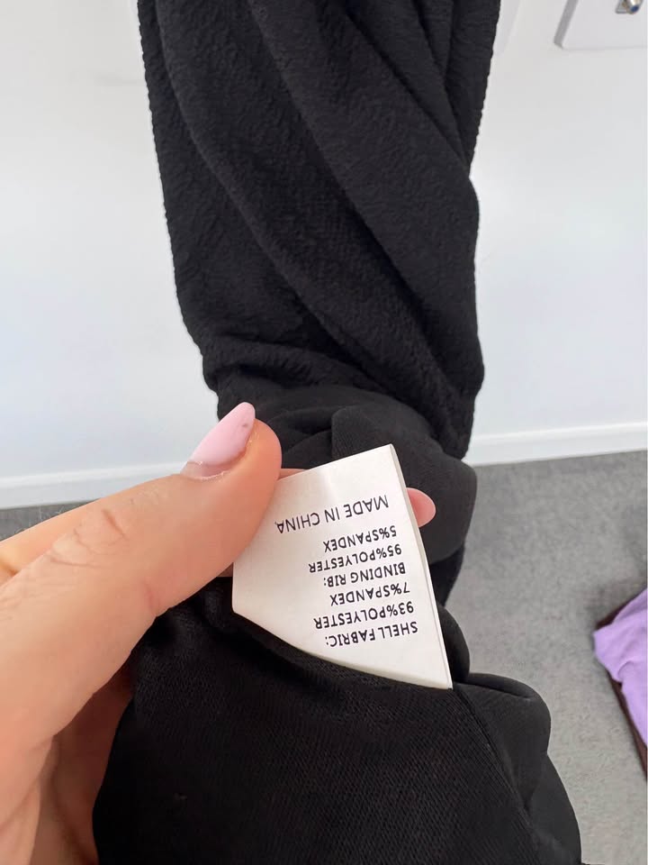Show Po Dress - size 6 BNWT
