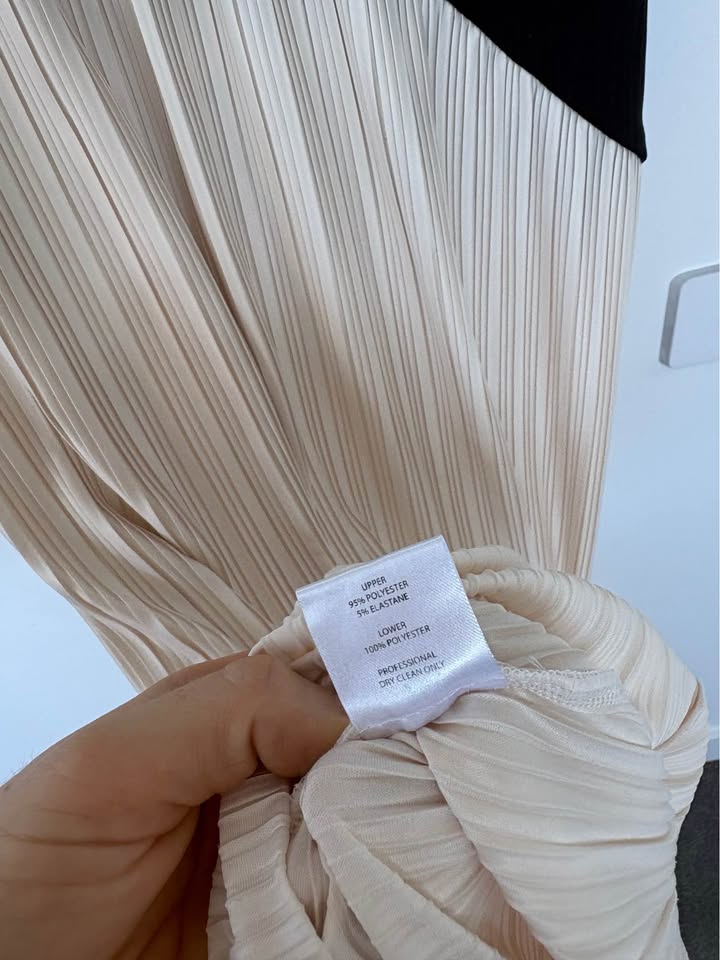 Aaizel Maxi Dress - size 10