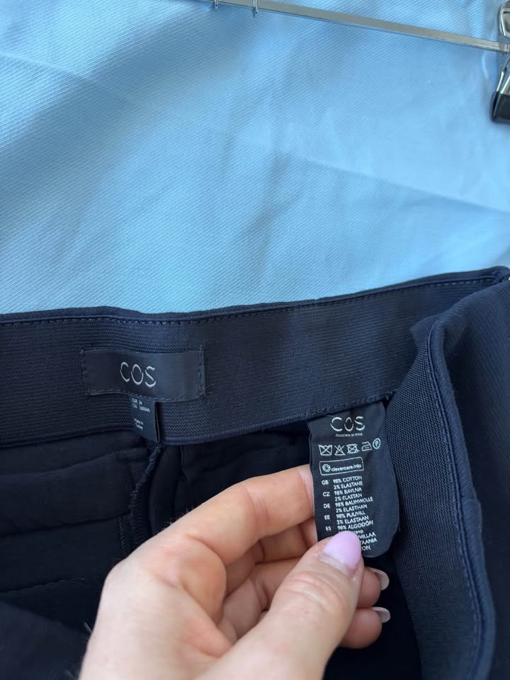 Cos Barrel Pant - size 34