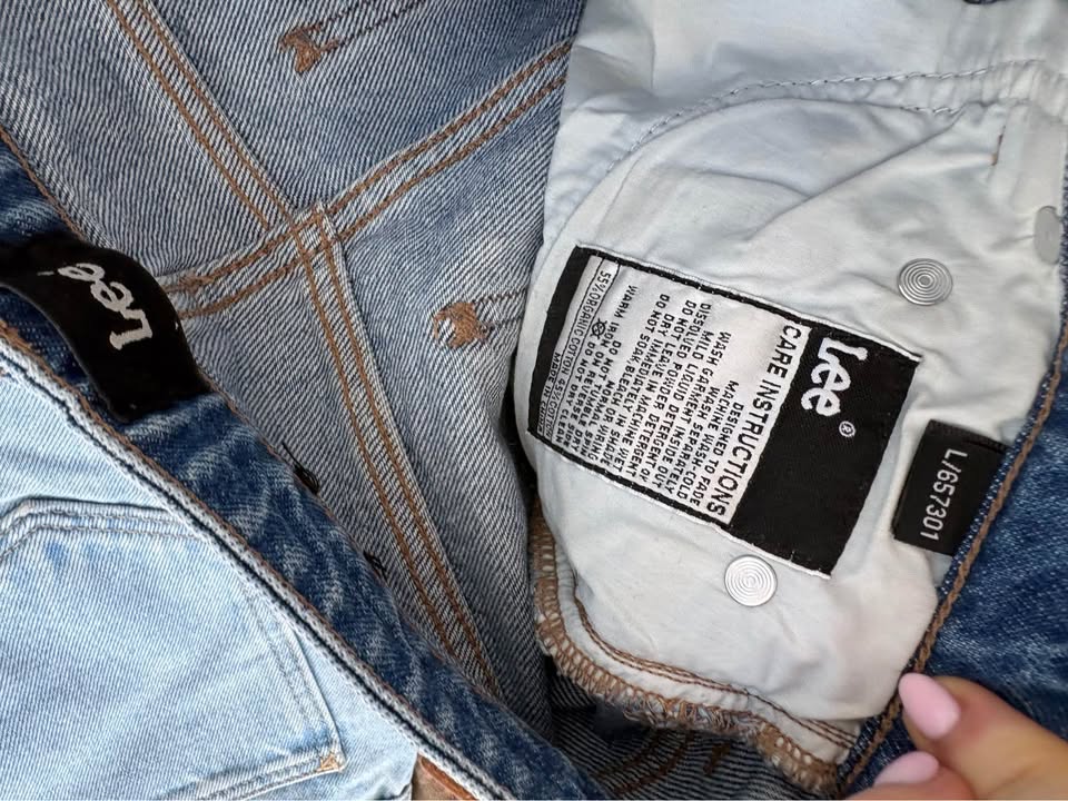 Lee Jeans - size 9