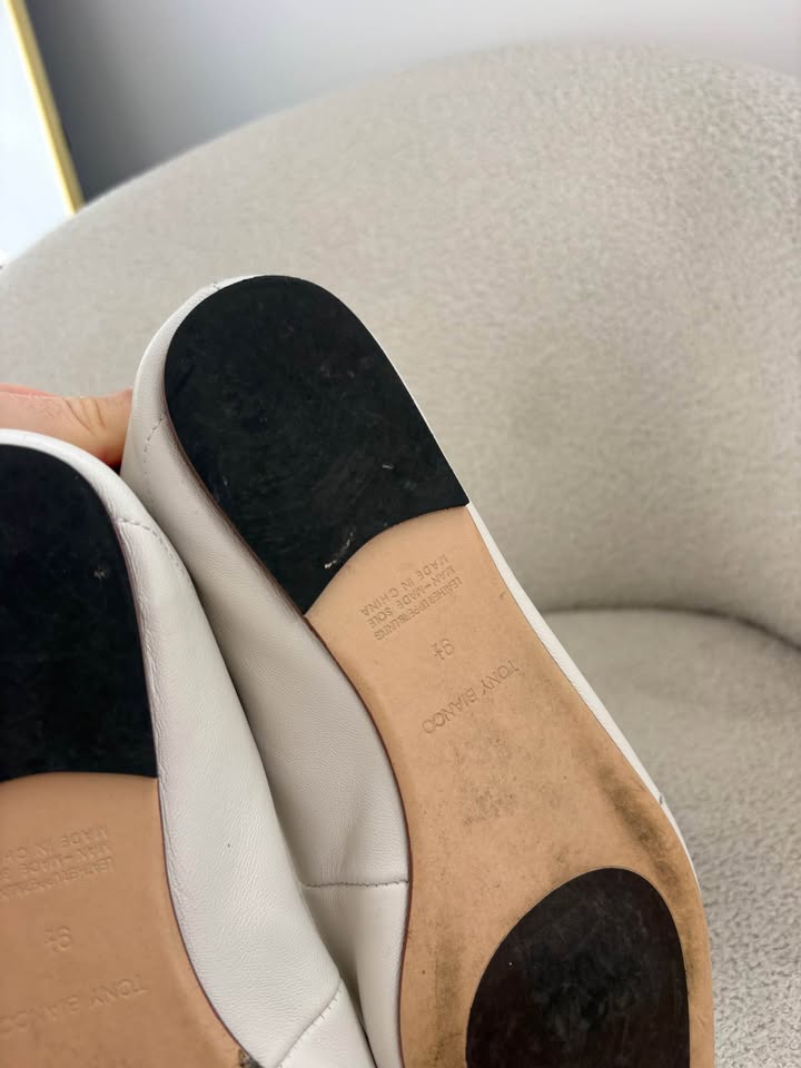 Tony Bianco Flats - size 9.5