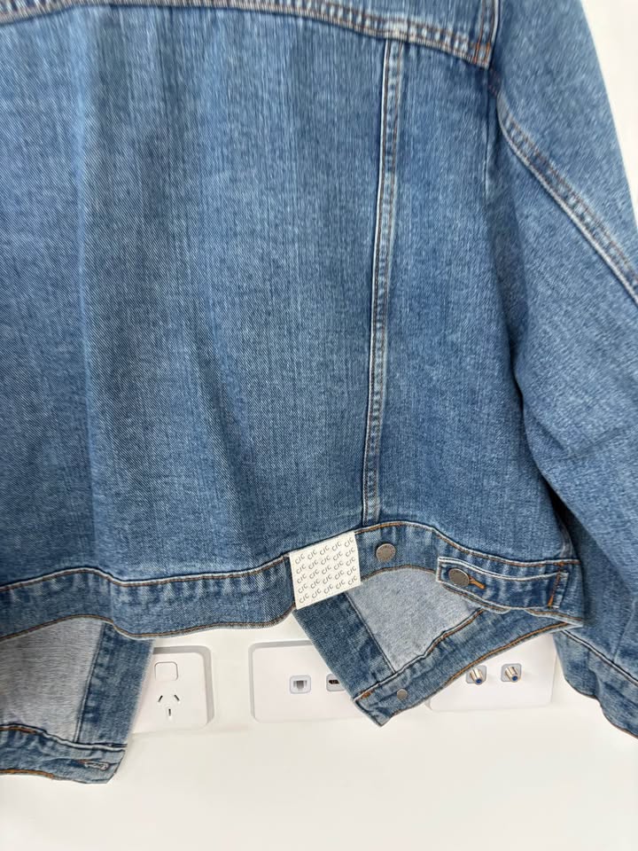 Cmeo Collective Denim Jacket - size medium