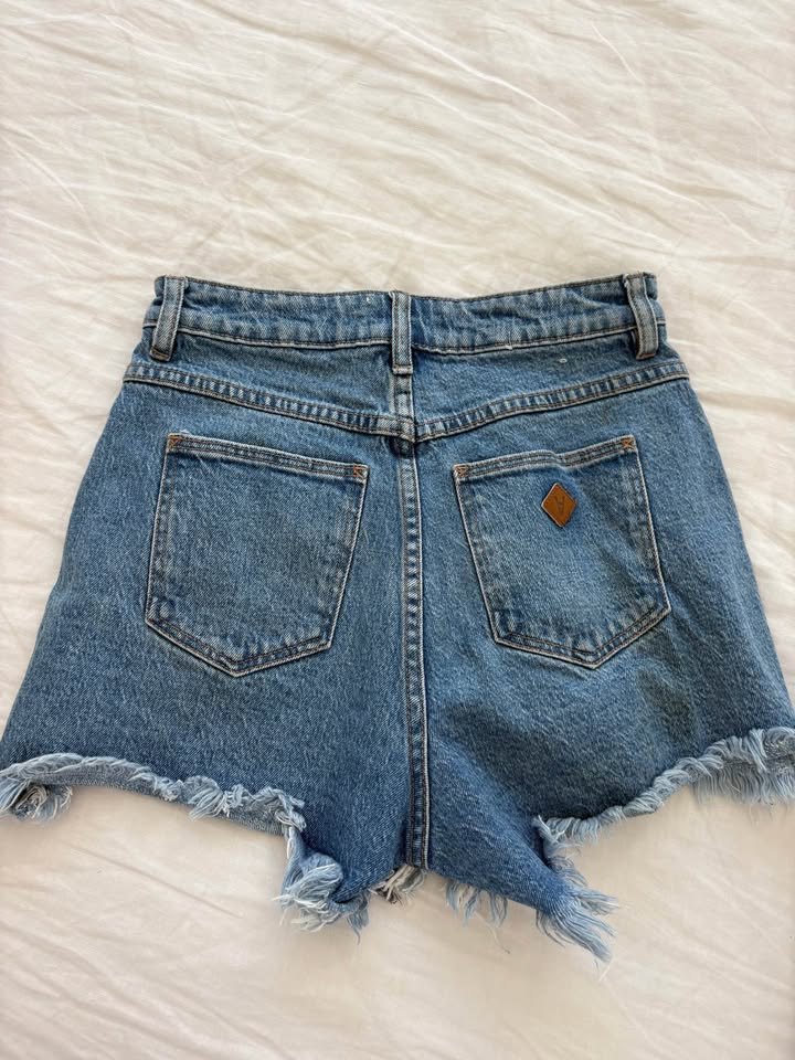 Abrand Shorts - size 7