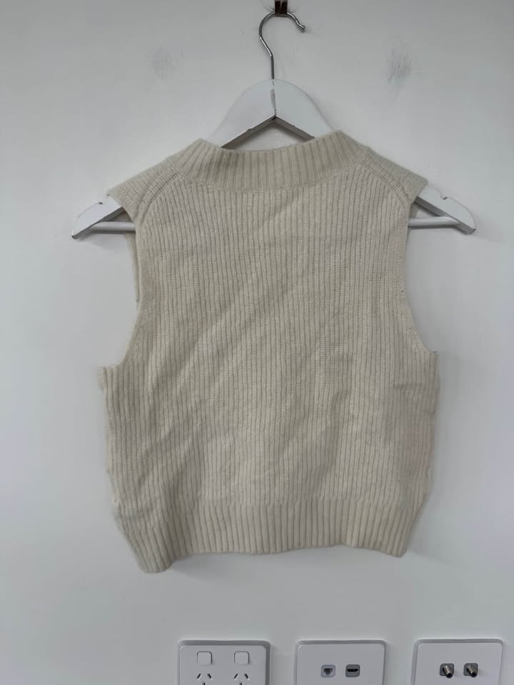 Assembly Wool Vest - size 8