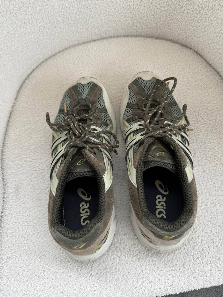ASIC Runners - size 42.5