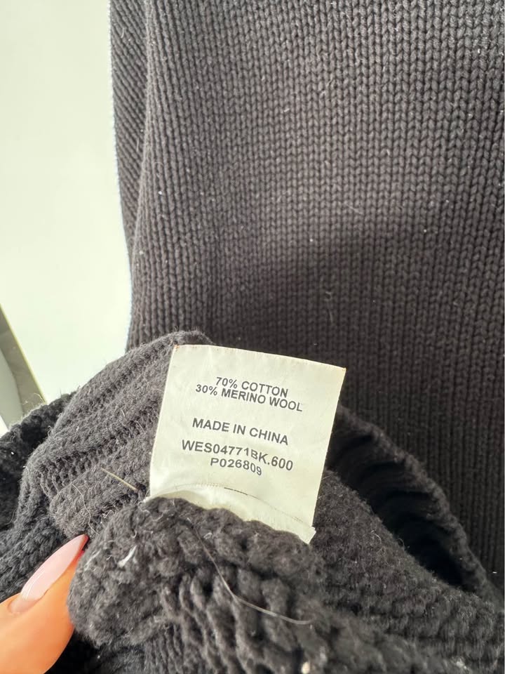 Dissh Knit Jumper - size medium