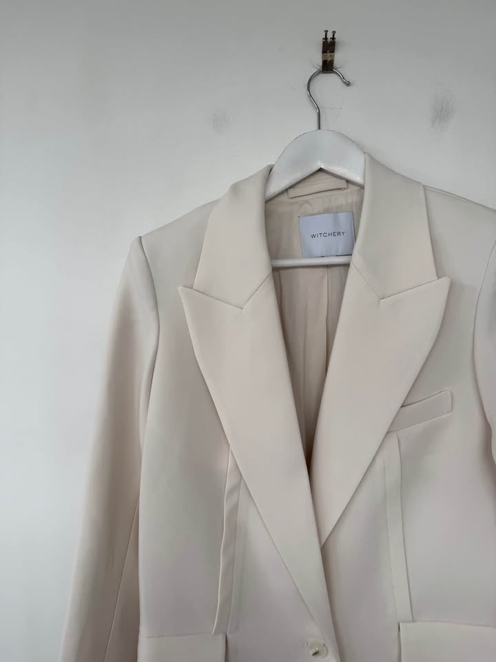 Witchery Blazer - size 6
