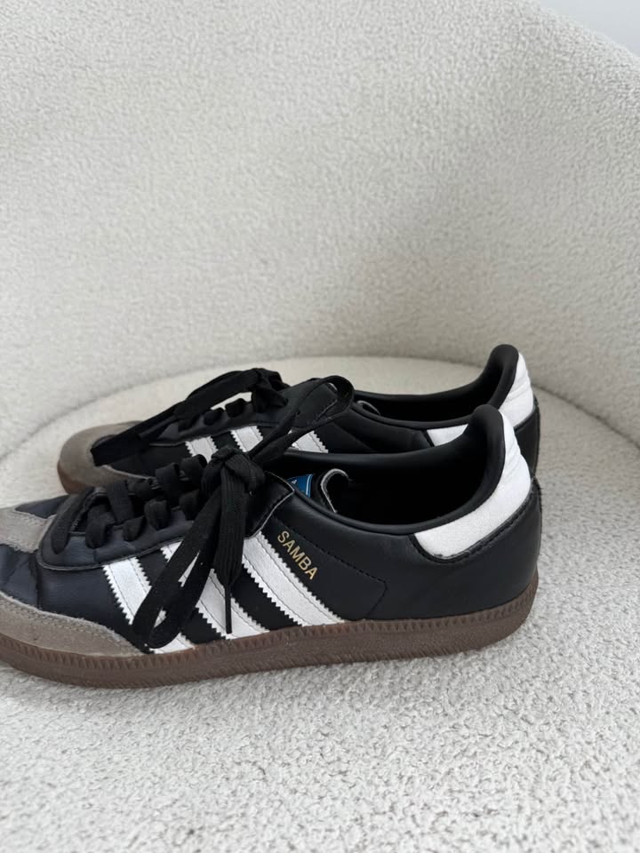 Adidas Samba - size 42