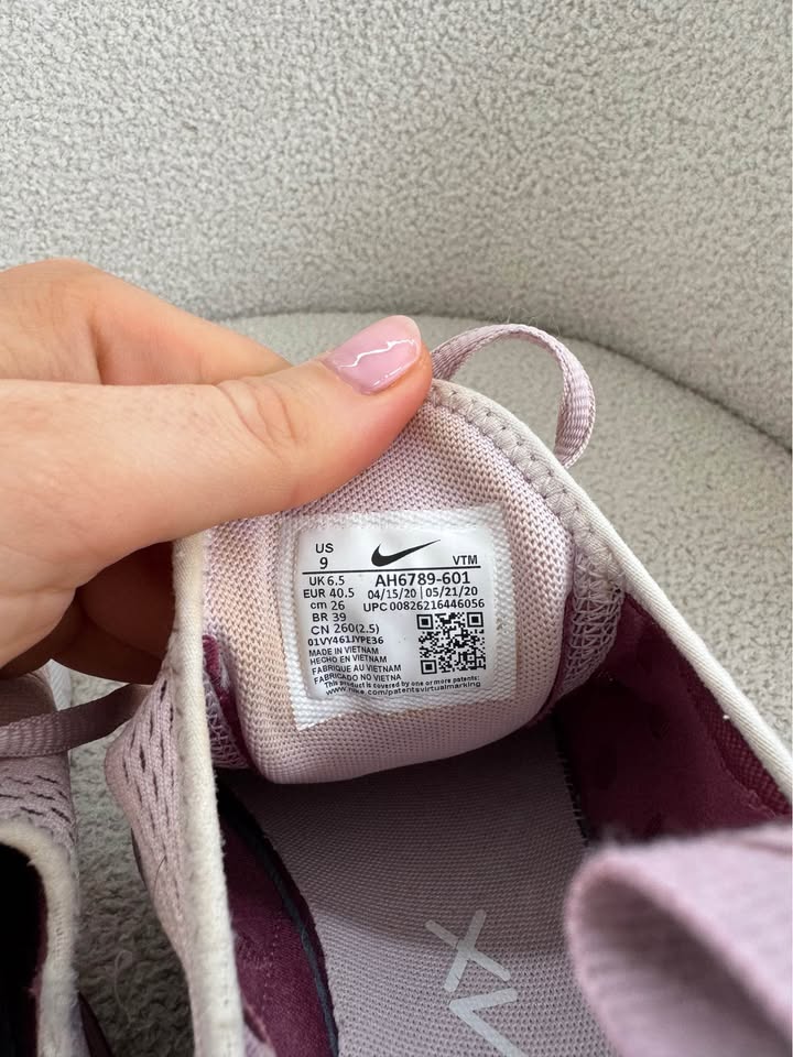 Nike Runners - size 40.5