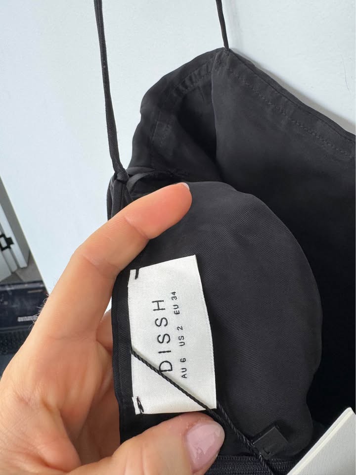 Dissh Top - size 6 BNWT