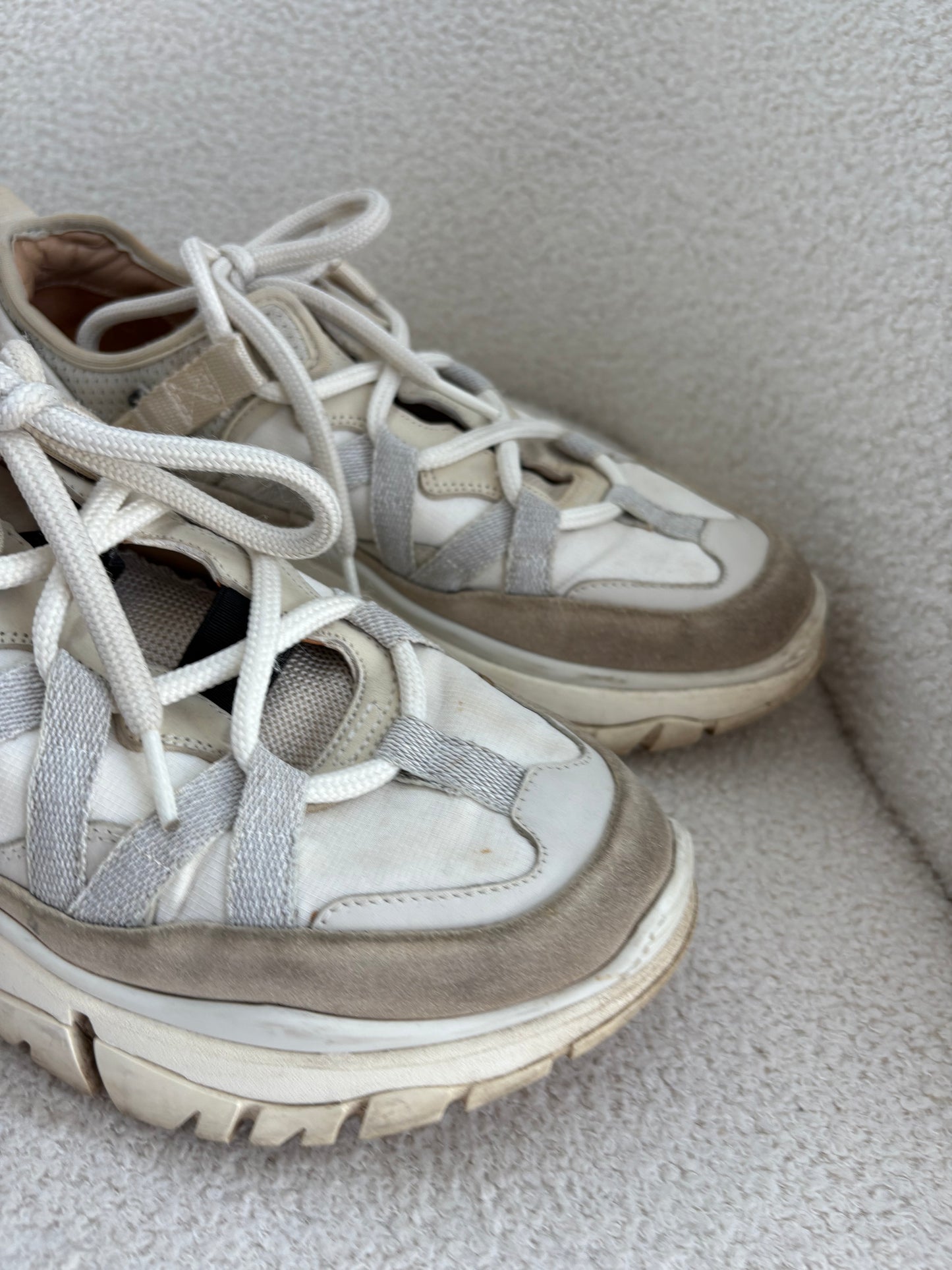 Chloe Runners - size 40