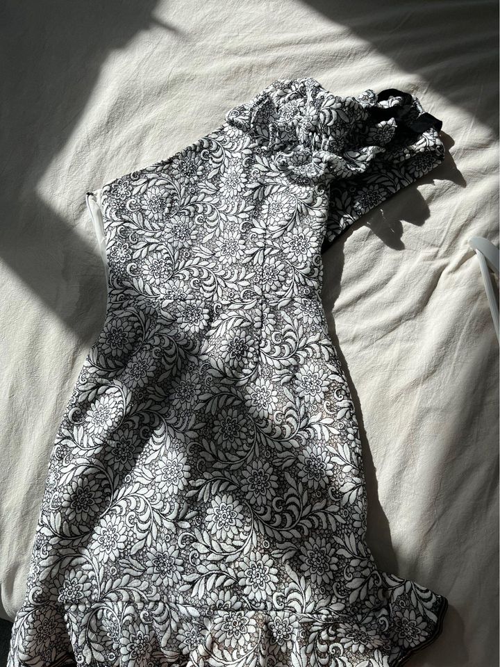 Rebecca Vallance Dress - Size 6