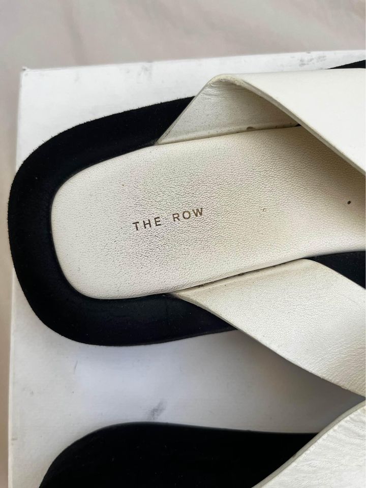 The row white sandals - size 39