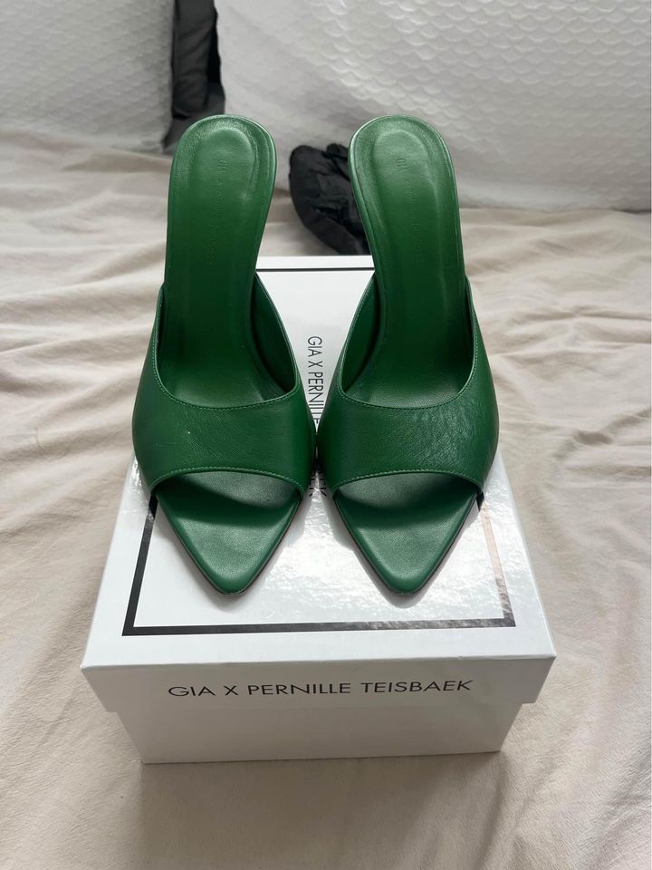 Gia x Pernille Green Heels - size 40