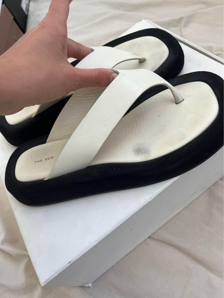 The row white sandals - size 39