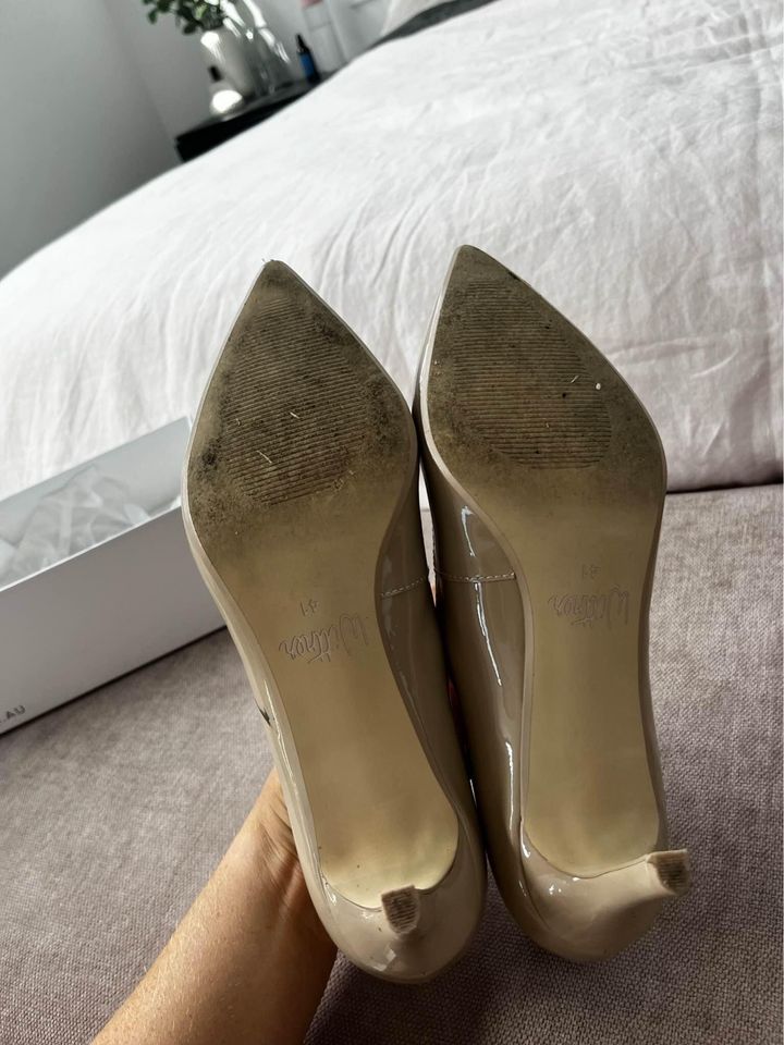 Wittner Leather Nude Heels - size 41