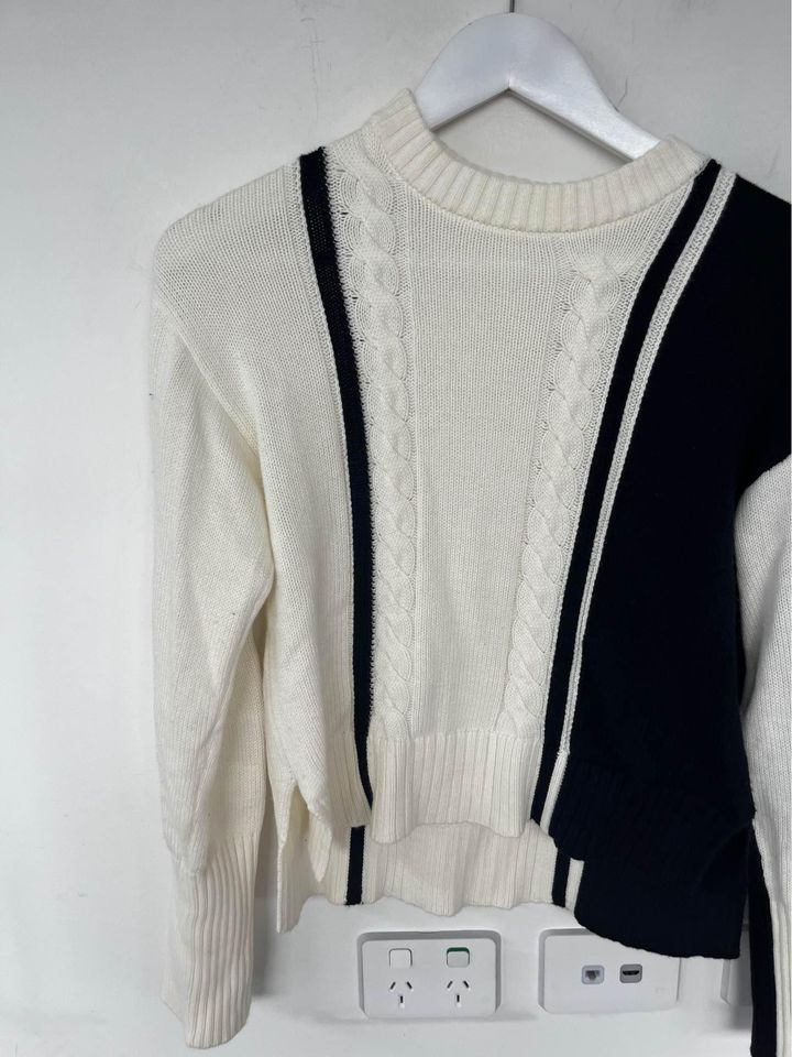 Aere Knit Jumper - size 6