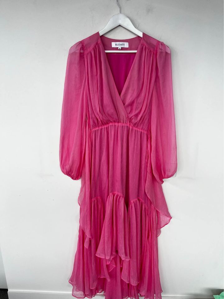 Elliatt Maxi Dress - size xs