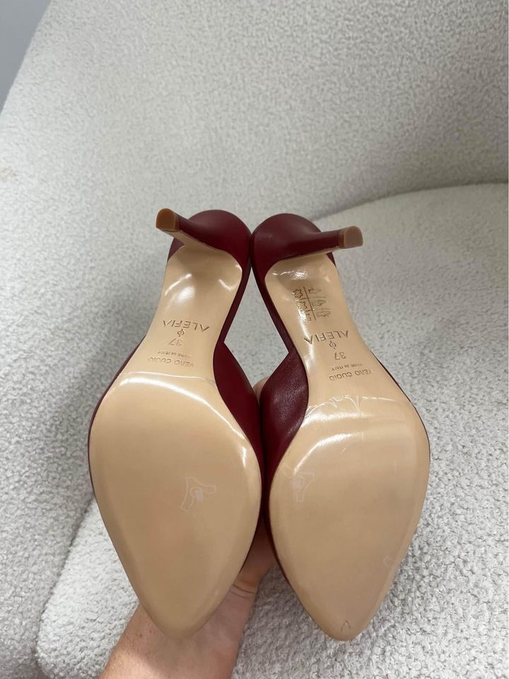 ALEFIA HEELS BRAND NEW - size 37