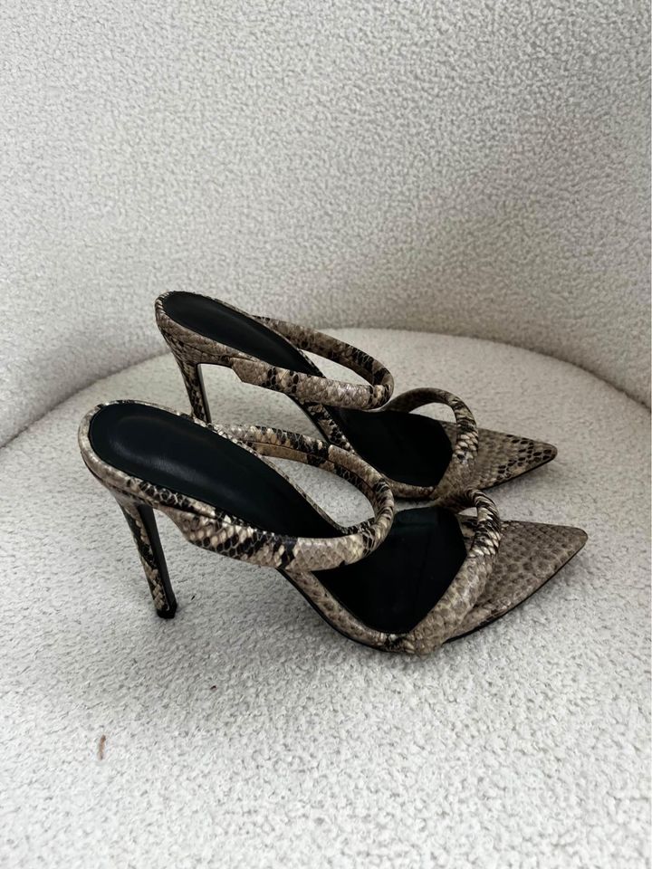 Alias Mae Heels - size 36