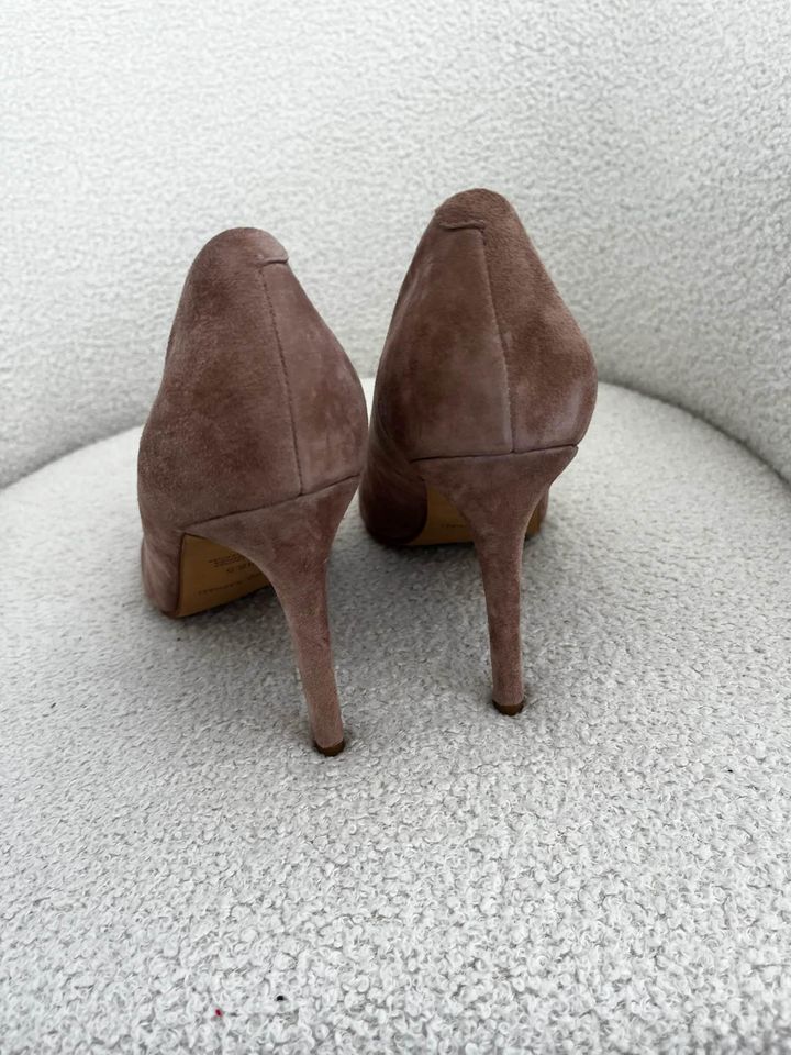 Edward Meller Suede Heels - size 38.5