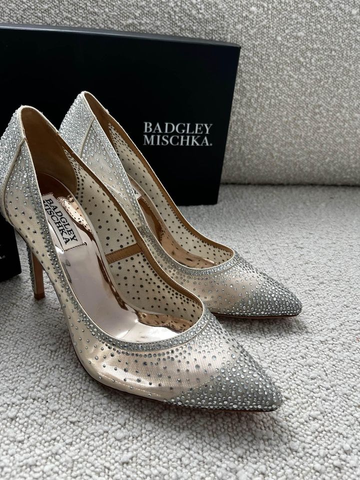 Badgley Mischka Heels - size 7 1/2