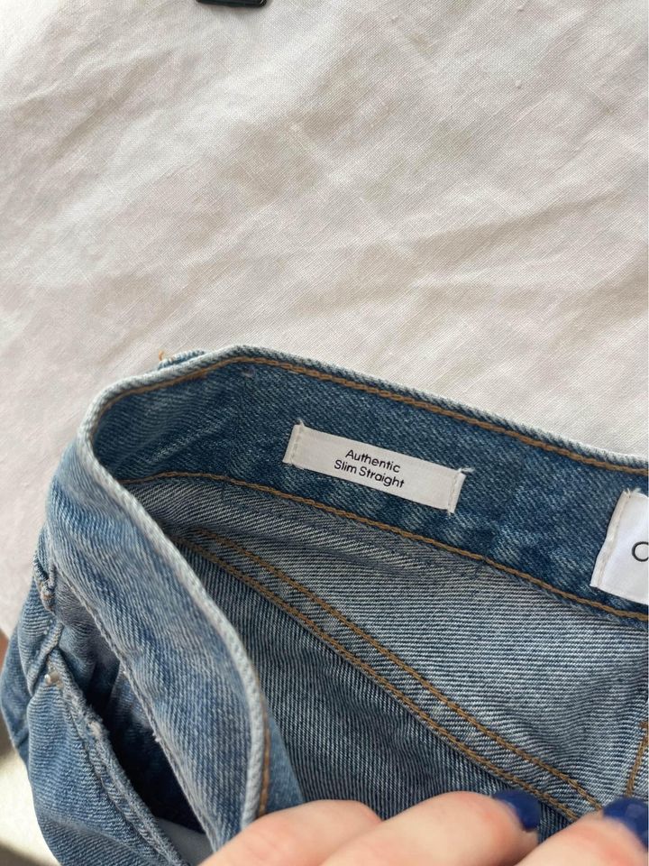 Calvin Klein Blue Jeans - size 25