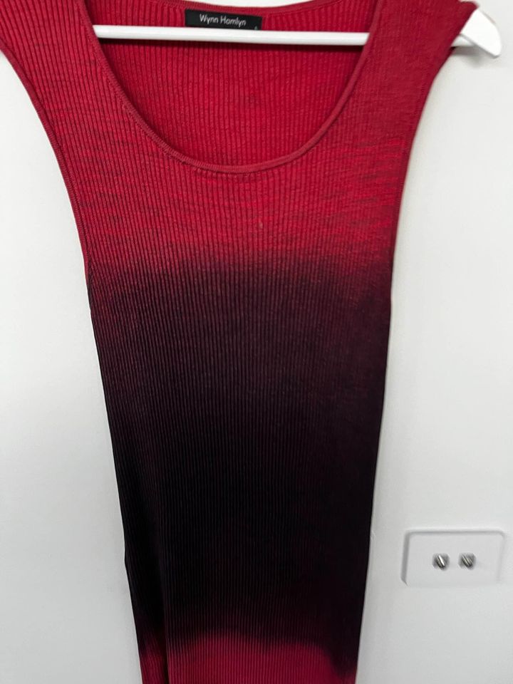 Wynn Hamlyn Red Knit dress - size large