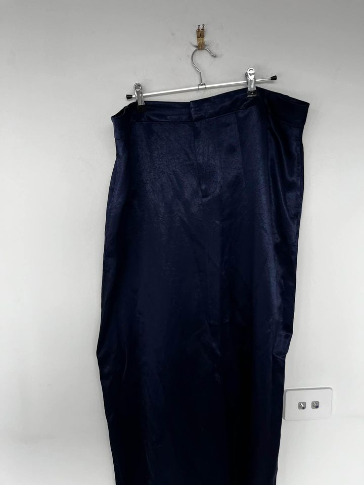 Henne Navy Maxi Skirt - size 16