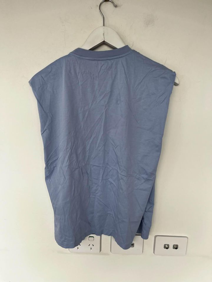 Scanlan Theodore Blue Tee - size large