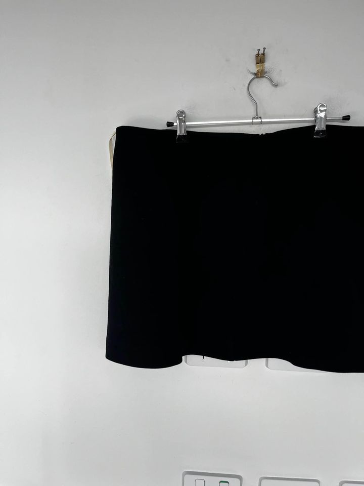 Maggie Marilyn Black MIni Skirt - size 16