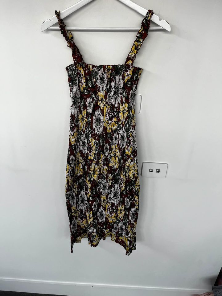 Faithful The Brand Floral Shirred Dress - size 8