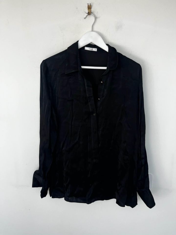 Sheike Black Shirt - size 10