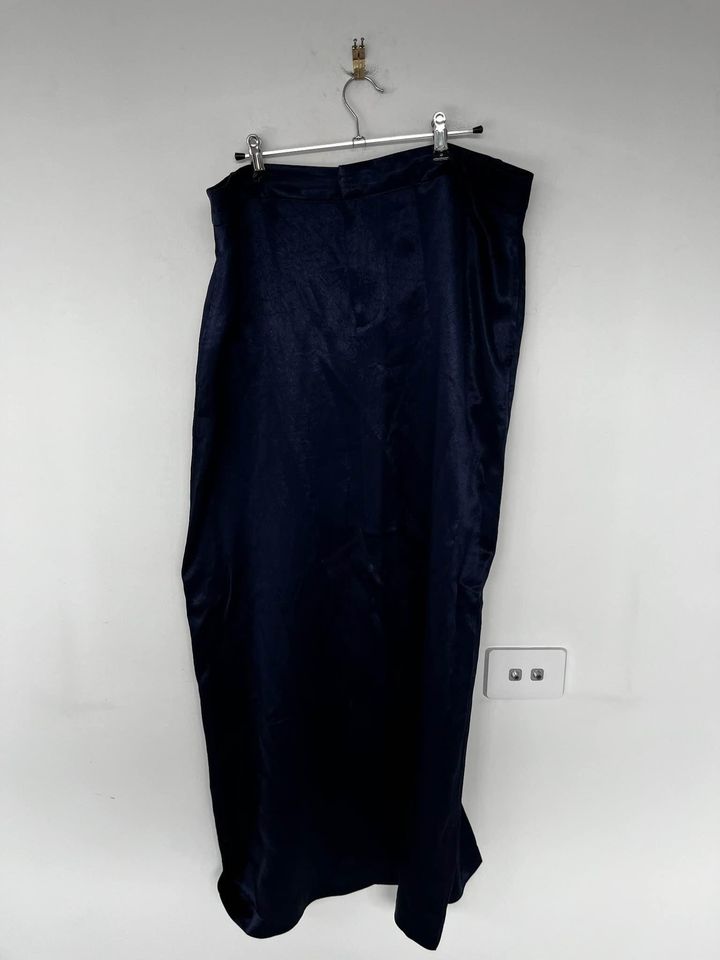 Henne Navy Maxi Skirt - size 16