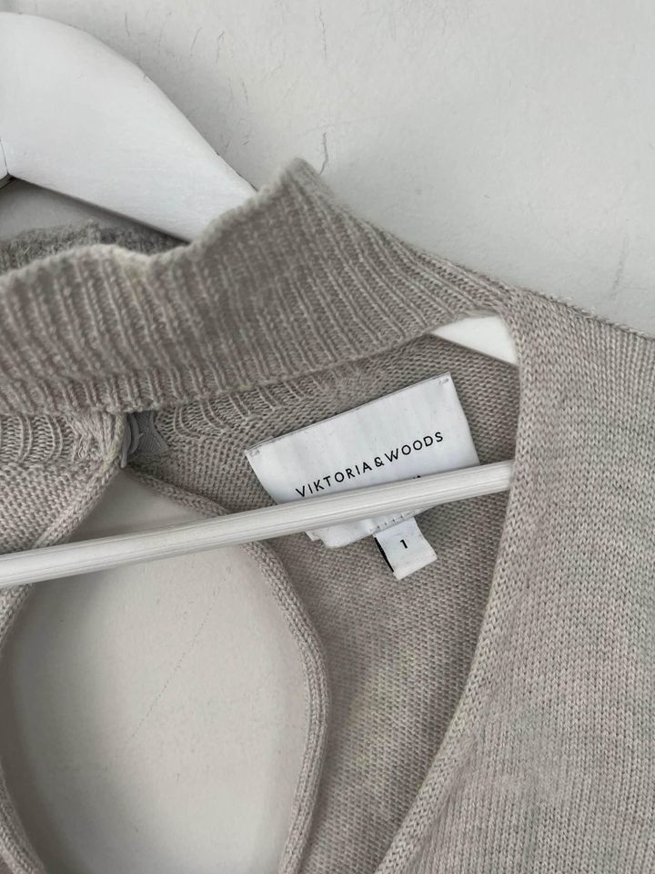 Viktoria & Woods grey Knit Jumper - size 1