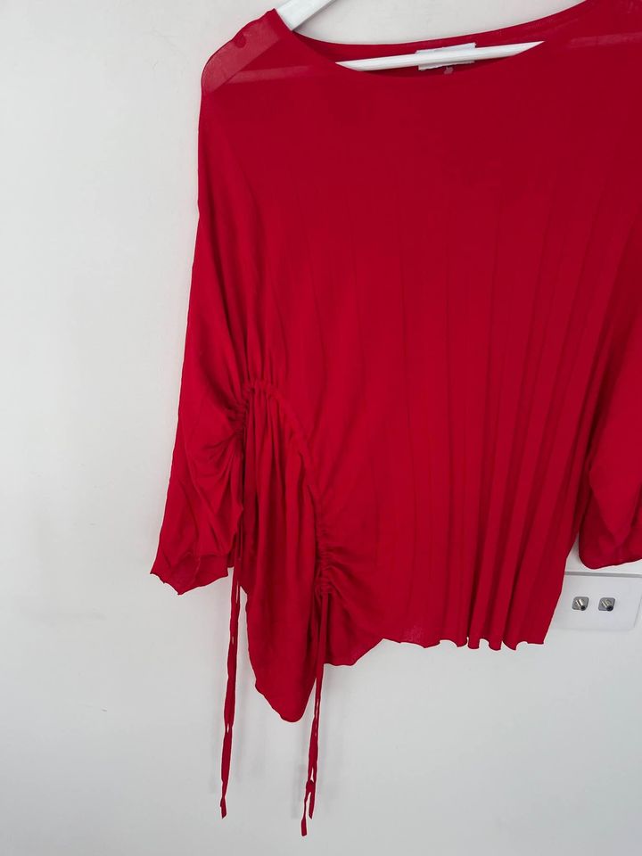 Scanlan Theodore red knit top - size medium