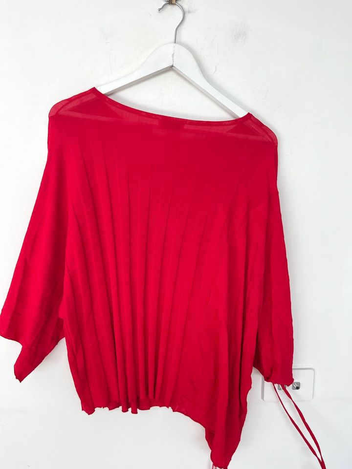 Scanlan Theodore red knit top - size medium